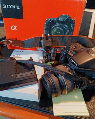 Sony A58 con obiettivo 18-55. Due batterie