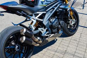  Triumph Speed triple rs 1200