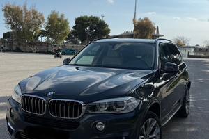 BMW X5 2.0 D xDrive Experience 220 cv