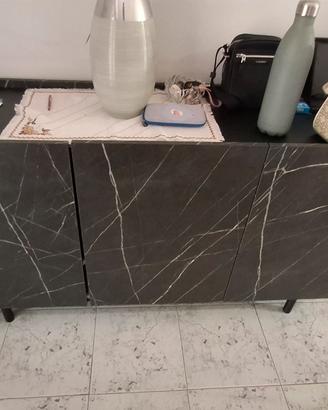 Madia / Credenza JYSK effetto Marmo Nero (3 Ante)