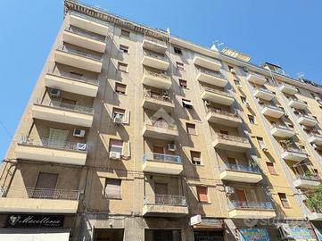 MONOLOCALE A PALERMO