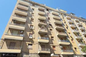 MONOLOCALE A PALERMO