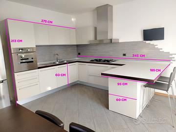 Cucina Varenna Poliform con penisola