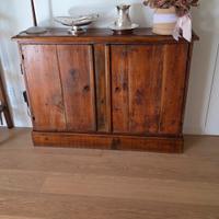 Credenza 