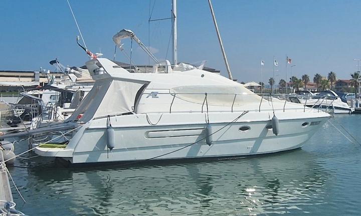Azimut 36 Fly, 2 cabine, 2 bagni, Caterpillar 3116
