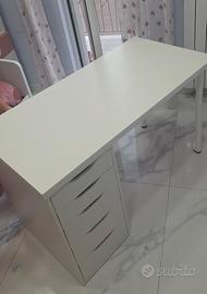 scrivania ikea