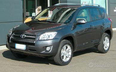 TOYOTA RAV4 modello LUXURY