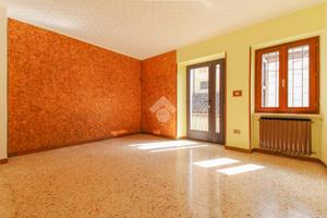 CASA SEMINDIPENDENTE A VOBARNO