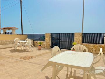 Casa vacanza fronte mare 10m Lung.re 181. 1 Avola