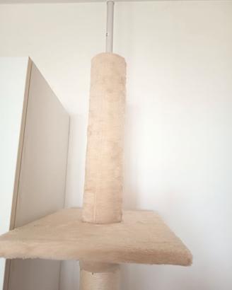 Albero tiragraffi per gatti