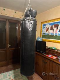 Sacco per allenamento box + guantoni