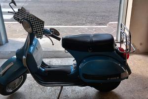 Vespa p200e 