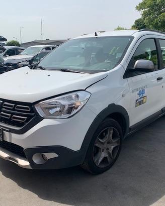 Dacia Lodgy anno 2019 per ricambi