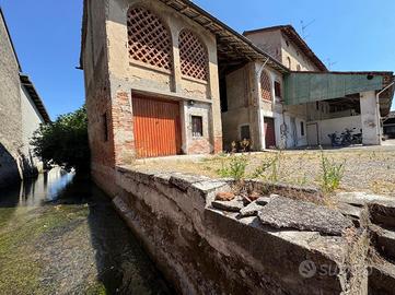 CASA DI CORTE A CAPRALBA