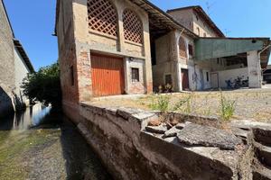 CASA DI CORTE A CAPRALBA
