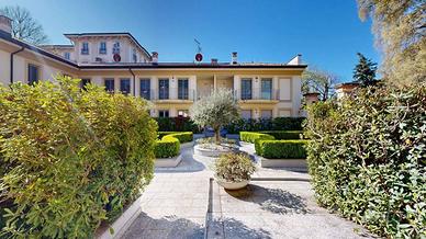 Appartamento di 129 m² con 3 locali e box auto a C