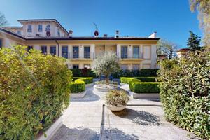 Appartamento di 129 m² con 3 locali e box auto a C
