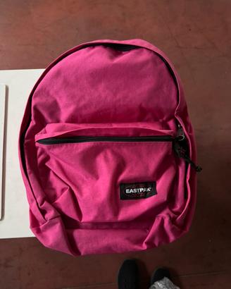 Zaino eastpak rosa per le elementari