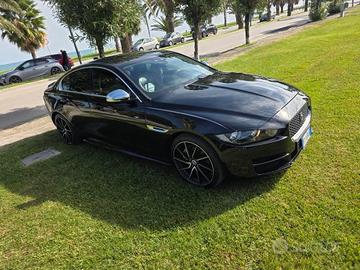 JAGUAR  XE