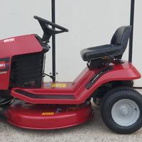 Trattorino tagliaerba rasaerba tosaerba 