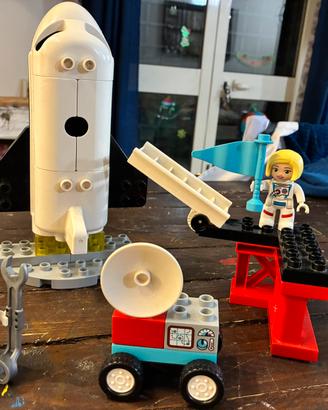 Missione volo razzo spaziale lego duplo