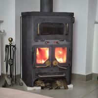 stufa a legna in ghisa  con forno