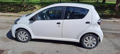 Toyota Aygo Active Connect 5p 10/2013