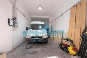 BOX AUTO GARAGE Via Matteo Silvaggio MQ.125