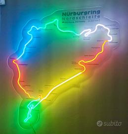 Pista da corsa al neon del Nürburgring