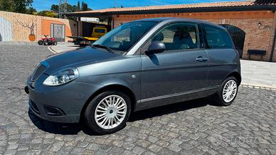 Lancia Ypsilon 1.2 8v New Oro 69cv OK NEOP.