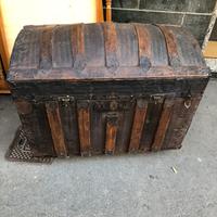 Baule vintage in legno restaurato