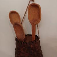 tegamini e cucchiai da cucina 