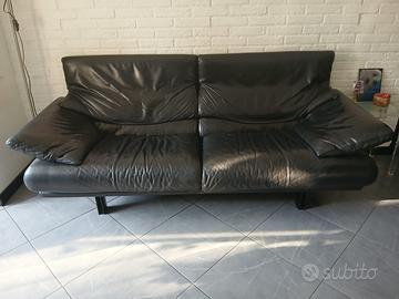 B&B Coppia divani in pelle neri