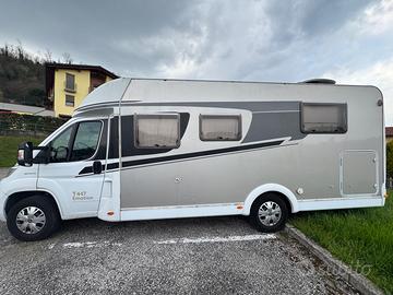 Camper Carado T447