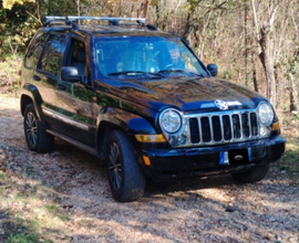 Jeep cherokee 4×4 2.8 crd limited