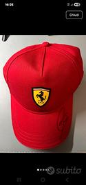 Cappello Ferrari autografato Lewis Hamilton a mano