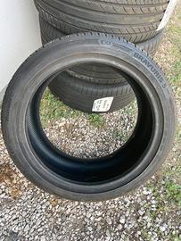 1 pneumatico Barum 245/40R18 97Y