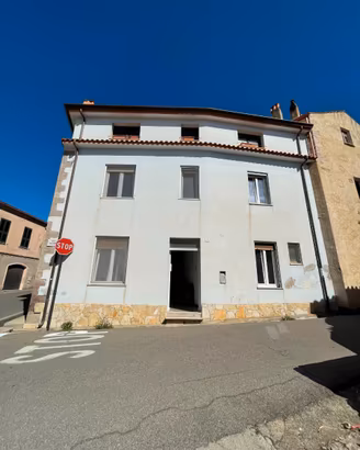 Casa via roma 1 laconi
