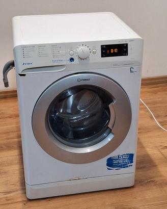 Lavatrice Indesit BWE 91284 Usata 9 Kg 1200 Giri