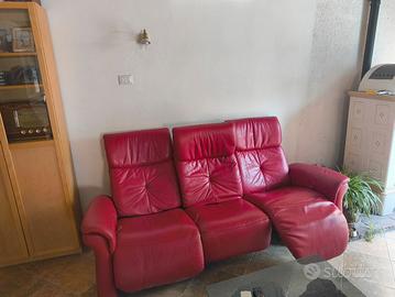 Divano in pelle pregiata,  sedute regolabili