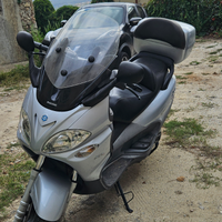 Piaggio X9 500