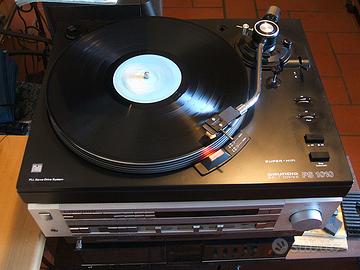 Grundig PS-1010 giradischi e Grundig V-7200 amplif