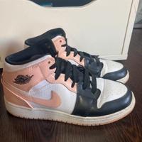 Air Jordan 1 Mid