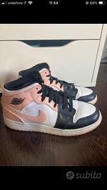 Air Jordan 1 Mid