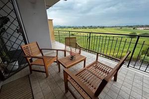Monterotondo bilocale arredato con terrazzo/2p.aut