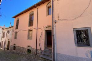 Palazzotto indipendente