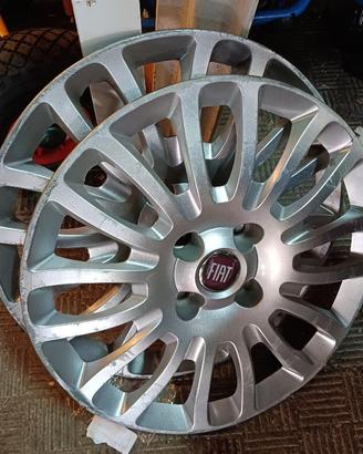 2 borchie originali FIAT (Punto)