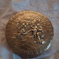 porta gioie vintage in metallo 