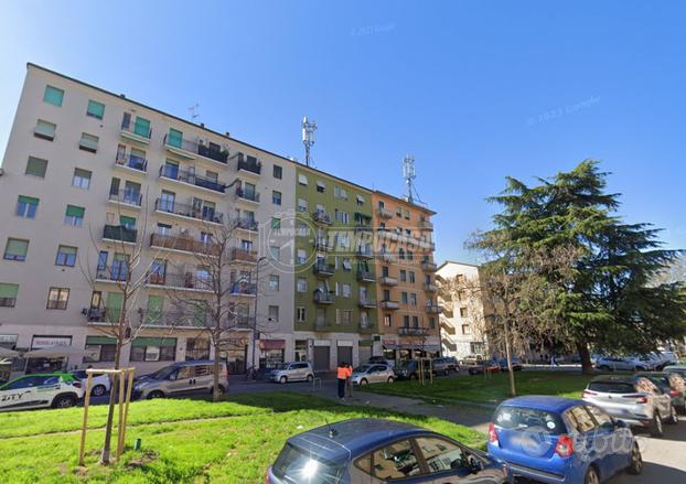 Appartamento a Milano Via Angelo Inganni 3 locali