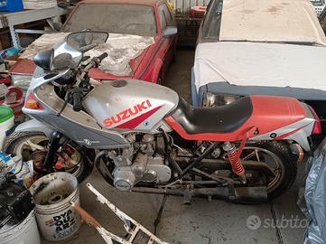 Suzuki Katana 550